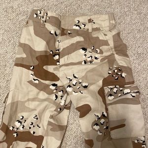 Cargo pants beige camel